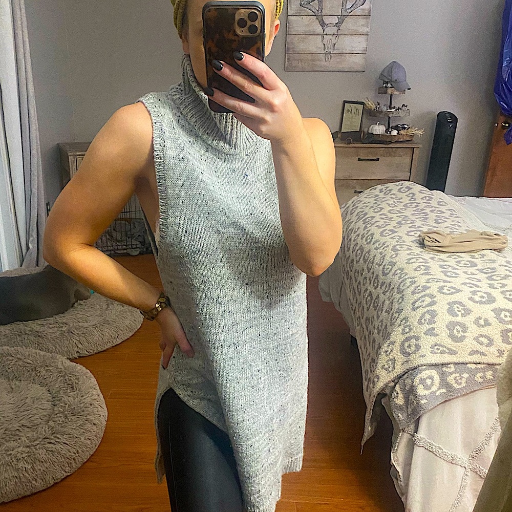 Woolrich thick, sleeveless, knit gray long sweater/dress-medium, M